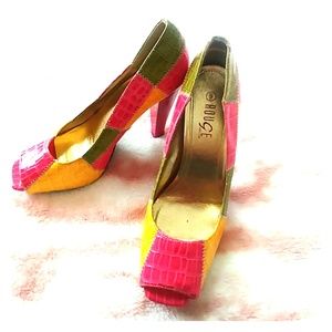 Rouge Helium Peep Toe 👠